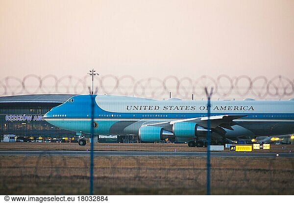 Air Force One visit  Rzeszów airport  President of United States  Jasionka  Poland  Europe