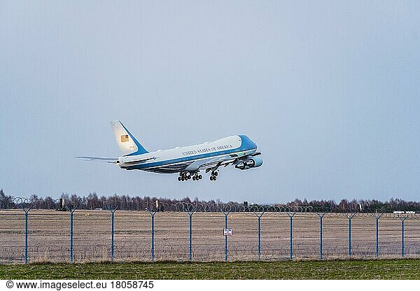 Air Force One visit  Rzeszów airport  President of United States  Jasionka  Poland  Europe