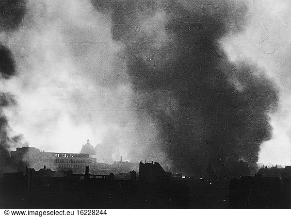 Air raid on Berlin / 1945