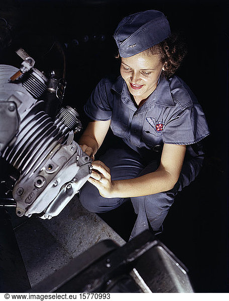 airplane  military  woman  World War II  occupations  historical