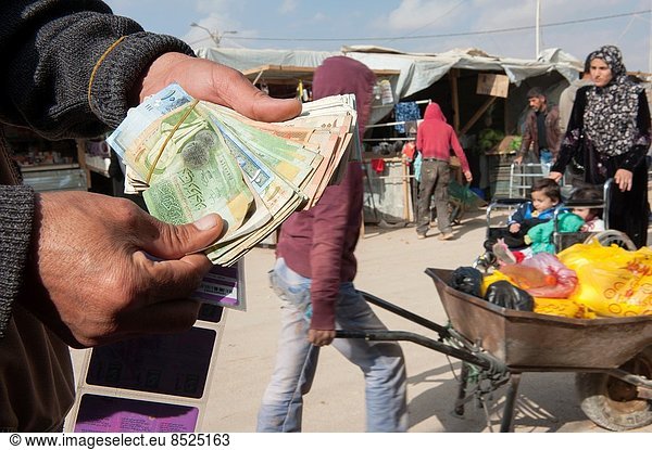 Aktivitäten  Straße  Wirtschaft  camping  Geld  Start  Geschwindigkeit