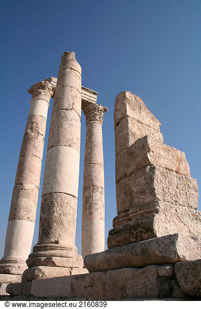 Al-Qala´a Mountain Säulen  die Zitadelle  Jabal Al-Qal´ah Ru  Amman  Jordanien