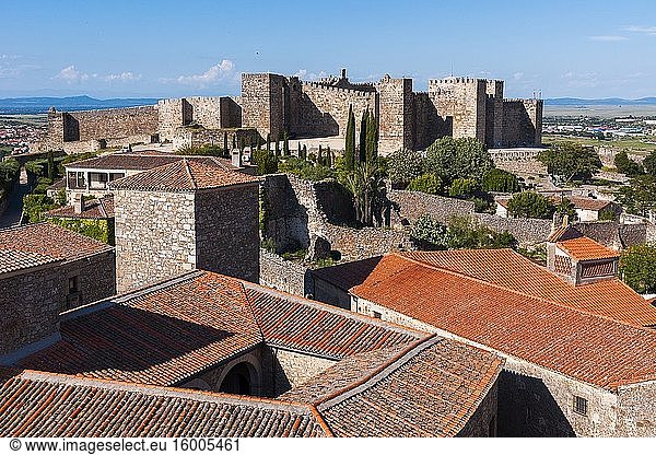 Alcazaba de Trujillo vista desde la iglesia de Santa Mar?a la Mayor. C?ceres. Extremadura. Espa?a.
