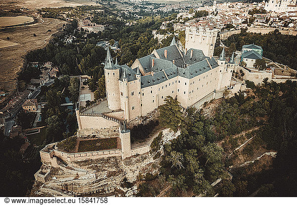 Alcazar von Segovia und Kathedrale aus der Vogelperspektive