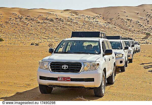 Allradfahrzeuge  Wahiba Sands/wüste  Wahiba Sands/wüste  Oman  Asien