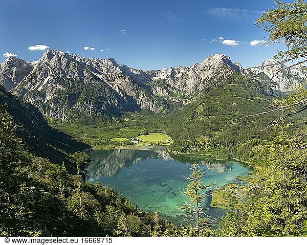 Almsee Lake  Totes Gebirge mountain range  Almtal Valley  Salzkammergut  Upper Austria  Austria  Europe