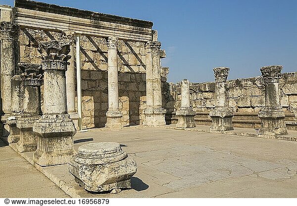 Alte Ruinen der Weißen Synagoge  Kapernaum  Region See Genezareth  Israel.