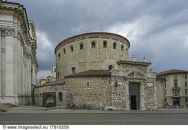Alter Dom ein romanischer Rundtempel  Brescia  Provinz Brescia  Italien  Europa