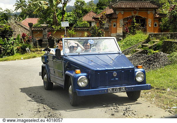 Alter VW Kübelwagen bei Mengwi  Bali  Indonesien