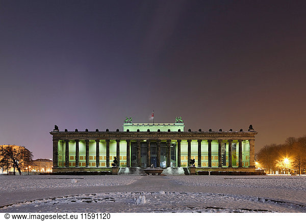 Altes Museum bei Nacht