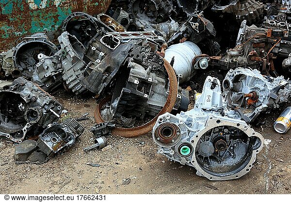 Altmetall  Teile von Automotoren und Getriebe  zum Recycling