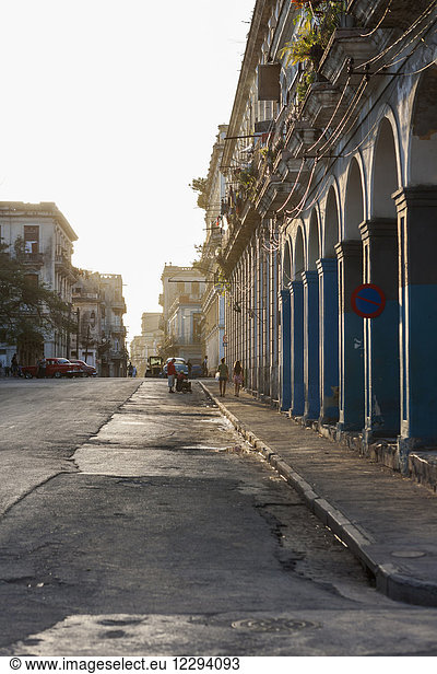 Altstadt und Straßenszene  Havanna  Kuba