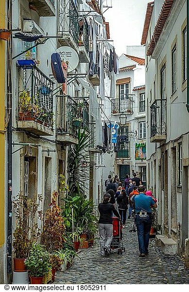 Altstadtgasse  Alfama  Lissabon  Portugal  Europa