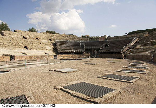 Amphitheater,  unter Nero,  den Flaviern erbaut,  römische Ruinen in Pozzuoli,  Neapel,  Kampanien,  Italien,  Europa