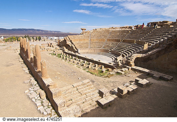 Amphitheater  römische Ruinen von Timgad  Unesco Weltkulturerbe  Algerien  Afrika