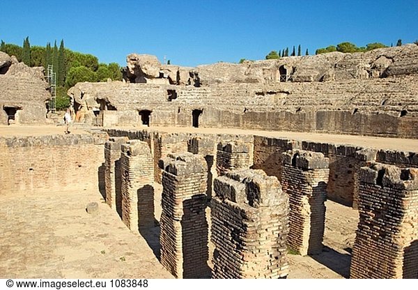 Amphitheater  Ruinen Roman der Italica. Santiponce. Sevilla Provinz  Andalusien. Spanien
