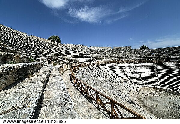 Amphitheater von Hierapolis in Denizli  Türkei. Hierapolis war eine antike griechisch-römische Stadt in Phrygien