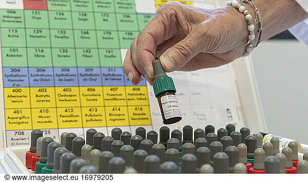 an allergist prepares a skin test