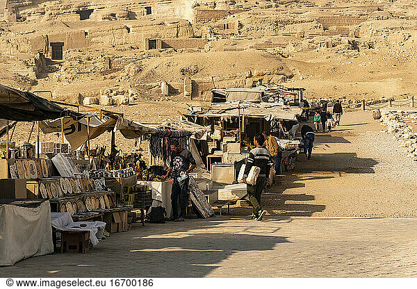 An Egyptian market onside the pyramids of Giza