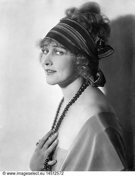 Anna Q. Nilsson  Portrait  1920's