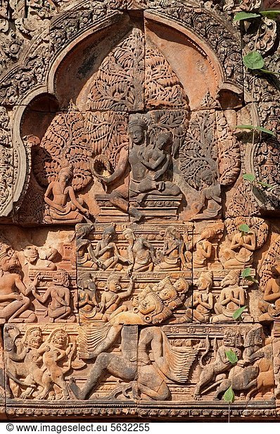 Anschnitt  sitzend  Berg  Berggipfel  Gipfel  Spitze  Spitzen  Hilfe  Giebel  Angkor  Kambodscha  Dämon  schütteln  Shiva
