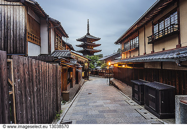 Ansicht der Kiyomizu-Pagode