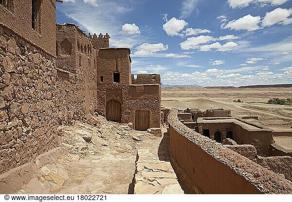 Ansicht des alten Ksar (befestigte Stadt) mit Kasbahs  Ait Benhaddou  Souss-Massa-Draa  Marokko  Mai  Afrika