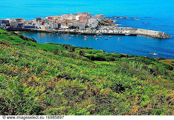 Ansicht des Hafens und der Stadt Caion  A Coru?a  Spanien.