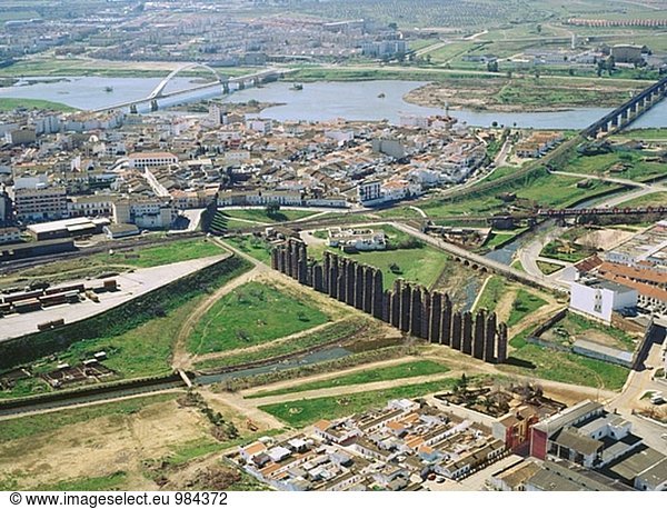 Ansicht Luftbild Fernsehantenne Aquädukt Extremadura Spanien
