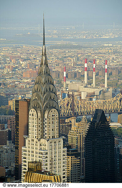 Ansichten von Manhattan und Crysler Building von der Spitze des Empire State Building  New York  Usa