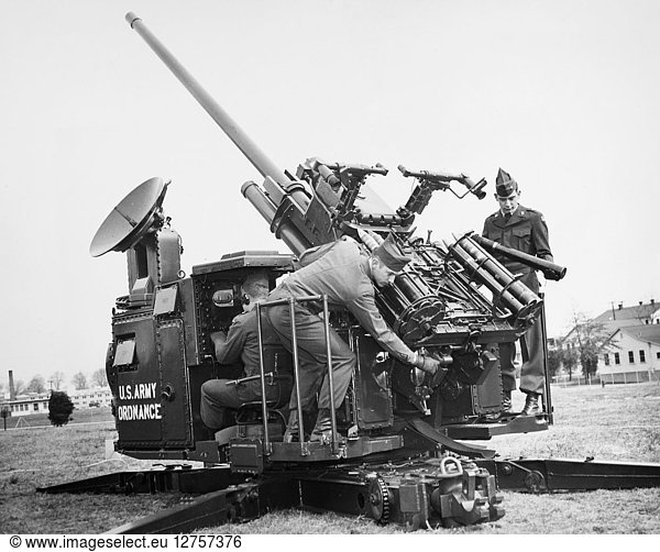 ANTI-AIRCRAFT GUN  1952. Demonstration of the U.S. Army's anti-aircraft weapon known as the 'Skysweeper ' at Fort Myer  Virginia  1952.