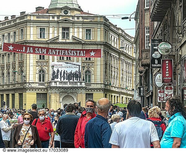Antifaschistischer Protest in Sarajewo.