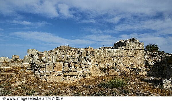 Antike Mauer  Gebäude-Ruine  Alt-Thera  Berggipfel  Archäologische Ausgrabungsstätte  Perissa  Kamari  Insel Santorini  Kykladen  Griechenland  Europa
