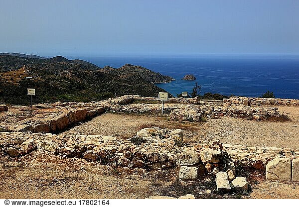 Antike Palastanlage von Vuni  Vouni  Vounos aus dem fruehen 5. Jh. v. Chr. im Nordwesten der Insel  Blick auf das Meer  Nordzypern