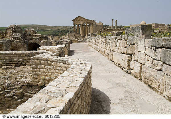 Antike römische Stadt Thugga (Dougga)  UNESCO Weltkulturerbe  Tunesien  Nordafrika  Afrika