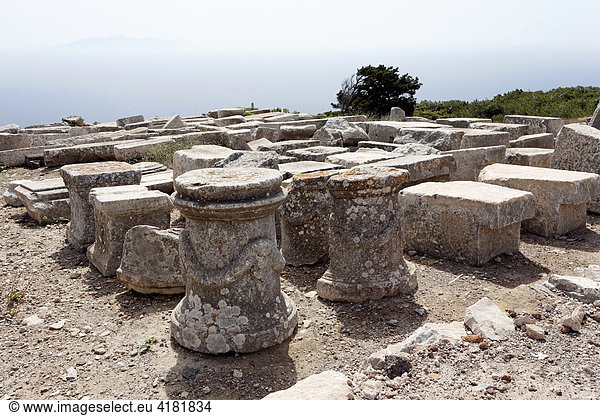 Antike Ruinenstadt Alt-Thira auf dem Berg Messavouno, Santorin in der Ägäis, Griechenland, Europa
