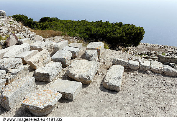 Antike Ruinenstadt Alt-Thira auf dem Berg Messavouno  Santorin in der Ägäis  Griechenland  Europa