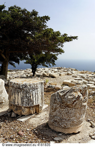 Antike Ruinenstadt Alt-Thira auf dem Berg Messavouno   Santorin in der Ägäis  Griechenland  Europa