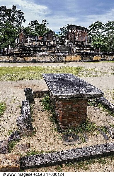 Antike Stadt Polonnaruwa Vatadage (Rundes Reliquienhaus) im Polonnaruwa-Viereck UNESCO-Weltkulturerbe Sri Lanka Asien
