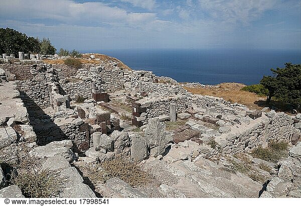 Antike Stadtruinen  Antikes Thera  Mesavouno  Santorin  Kykladen  Ägäis  Griechenland  September  Europa
