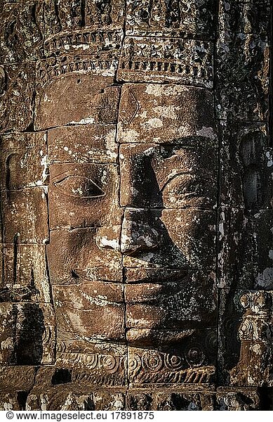 Antike Steinwand des Bayon-Tempels  Angkor  Kambodscha  Asien