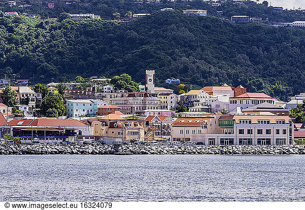 Antillen  Kleine Antillen  Grenada  Blick auf St. George's