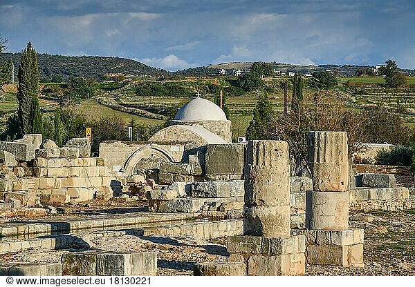 Aphrodite-Heiligtum  Katholiki-Kirche  Ausgrabungsstätte Alt-Paphos  Kouklia  Zypern  Europa