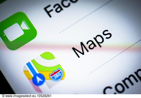 Apple Maps angezeigt auf einem iPhone  iOS  Smartphone  Display  Nahaufnahme  Detail  Deutschland  Europa