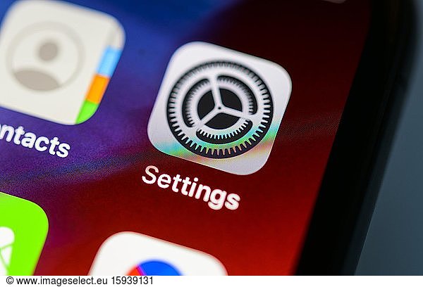 Apple Settings App  Icon  Logo  Display  Screen  iPhone  App  Mobile  Smartphone  iOS  Detail  full screen