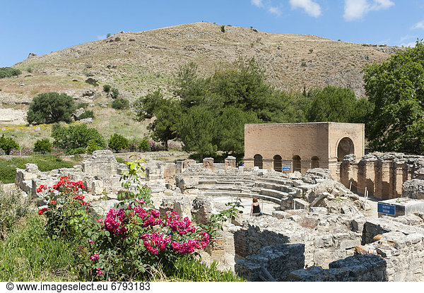 Archäologische Ausgrabungsstätte  antike Stadt Gortys  römisches Odeon  Messara-Ebene  Kreta  Griechenland  Europa