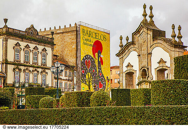 Architecture and mural of artwork with the symbolic rooster in Barcelos  Crafts and Folk Art City  UNESCO Creative Cities Network; Barcelos  Portugal