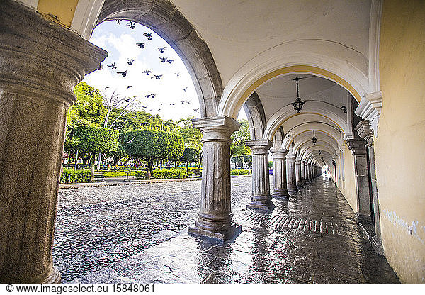 Architektur des Gebäudes  Central Park  Antigua  Guatemala