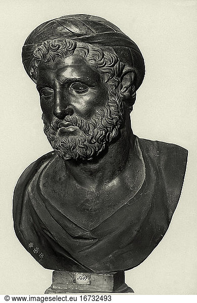 Archytas  of Tarent  Greek philosopher (Pythagorean)  mathematician and statesman  Born between 435 and 410 BC  died between 355 and 350 BC.Antique portrait bust.Bronze.Naples  National Archaeological Museum.