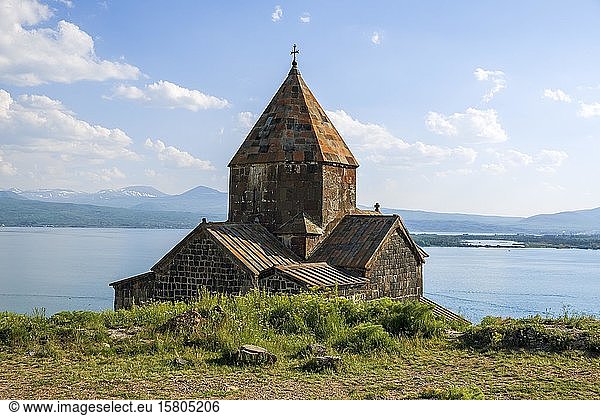 Armenisch-Orthodoxe Kirche Sevanavank über dem Sewansee  Sewansee  Armenien  Asien